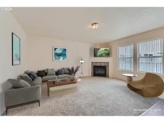 Photo #4: 24617476 Listing