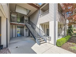 Photo #1: 24617835 Listing