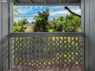 Photo #5: 24618111 Listing 
