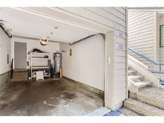 Photo #2: 24619124 Listing 