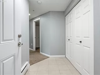 Photo #6: 24619306 Listing