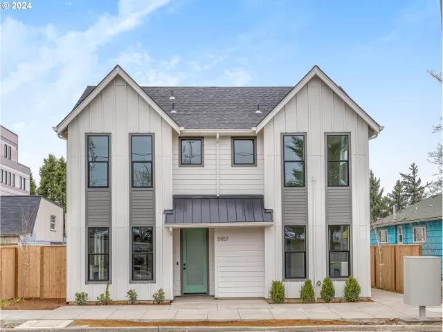 MLS: 24619538 Condo For Sale