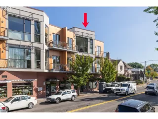 Photo #2: 24619900 Listing