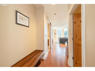 Photo #3: 24619900 Listing