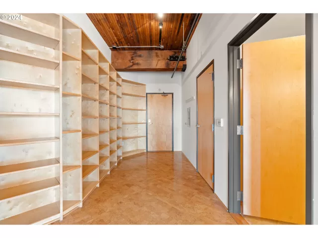 MLS: 24622370 Condo For Sale