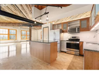 Photo #1: 24622370 Listing