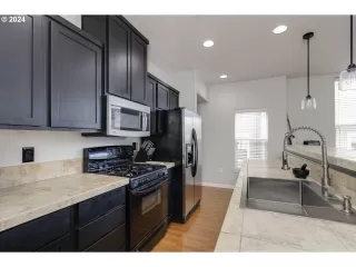 Photo #4: 24624436 Listing 