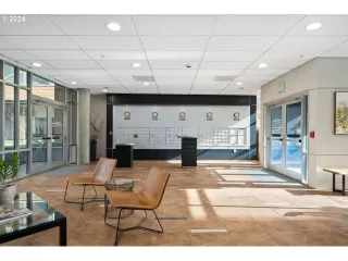 Photo #5: 24624577 Listing