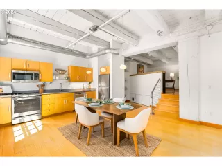 Photo #4: 24625385 Listing 