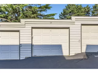 Photo #2: 24626197 Listing