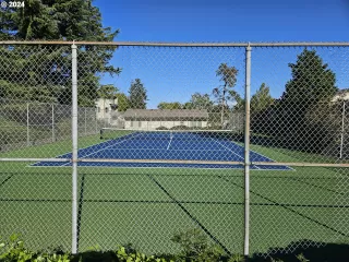 Photo #4: 24626197 Listing