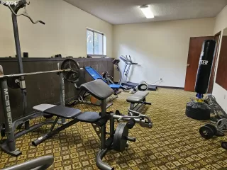 Photo #6: 24626197 Listing