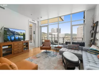 Photo #6: 24626538 Listing 