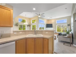 Photo #1: 24630060 Listing 