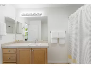 Photo #3: 24630060 Listing 