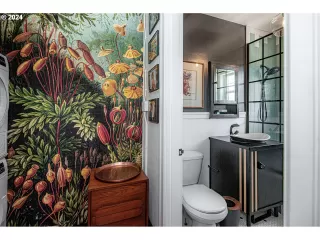 Photo #4: 24630391 Listing