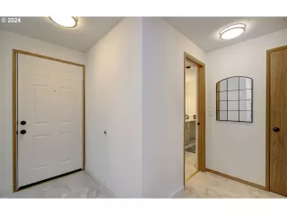 Photo #3: 24630621 Listing