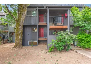 Photo #1: 24632593 Listing