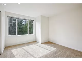 Photo #3: 24632812 Listing 