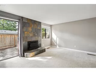 Photo #3: 24633556 Listing