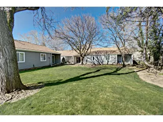 Photo #2: 24634259 Listing