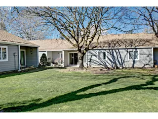 Photo #3: 24634259 Listing