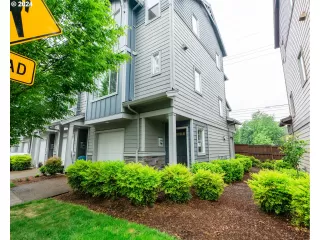 Photo #4: 24634860 Listing