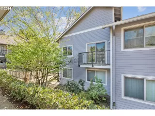 Photo #1: 24635764 Listing