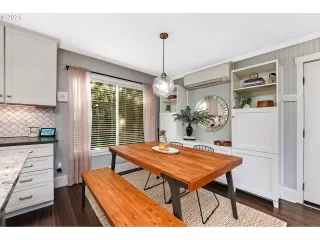 Photo #4: 24636113 Listing