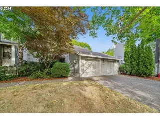 Photo #2: 24637199 Listing 