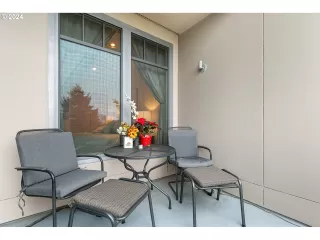 Photo #3: 24637244 Listing