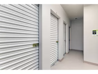 Photo #4: 24637244 Listing