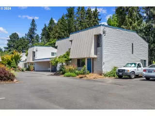 More Details about MLS # 24637419 : 2282 SE 7TH ST