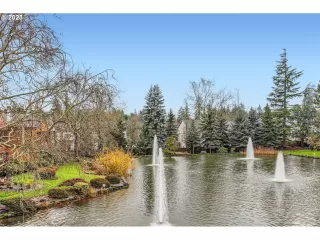 Photo #2: 24638937 Listing