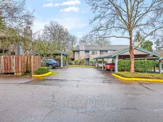 Photo #2: 24638963 Listing 