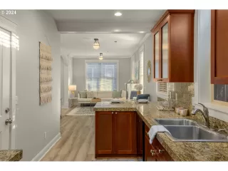 Photo #1: 24640081 Listing 