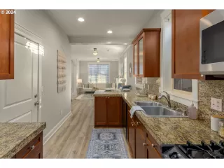 Photo #2: 24640081 Listing 