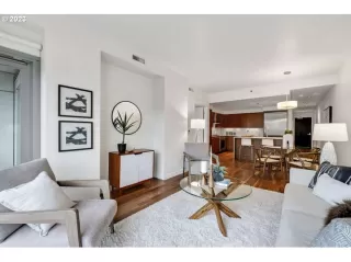Photo #2: 24641112 Listing