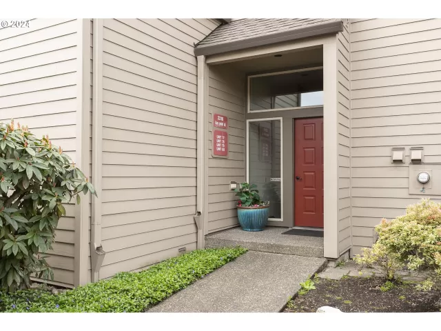 MLS: 24641686 Condo For Sale