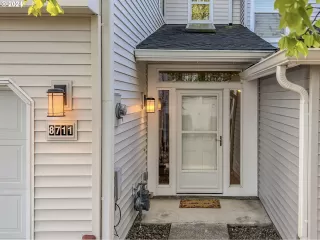 Photo #6: 24642169 Listing