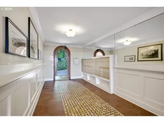 Photo #4: 24642732 Listing 