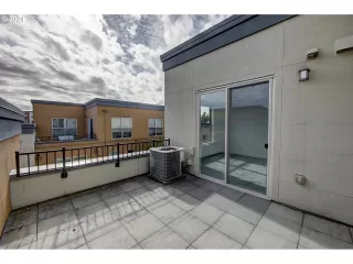 Photo #6: 24642898 Listing 