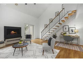 Photo #4: 24644255 Listing