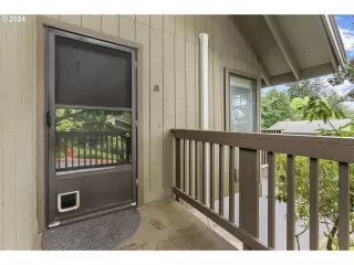 Photo #3: 24644465 Listing