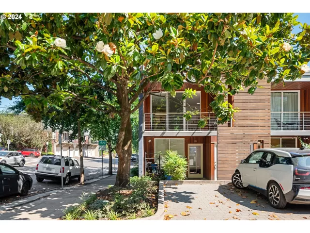 MLS: 24645949 Condo For Sale