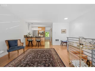 Photo #6: 24645949 Listing