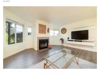 Photo #2: 24646911 Listing