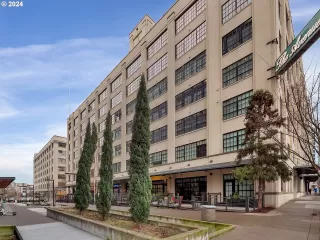 Photo #1: 24646992 Listing 