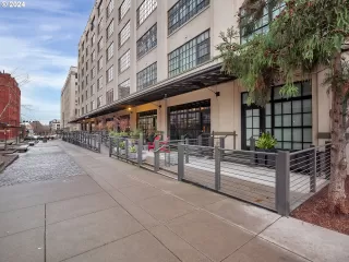 Photo #2: 24646992 Listing 