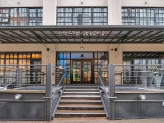 Photo #3: 24646992 Listing 